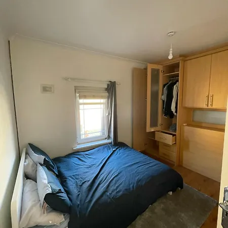 Cosy Townhouse In * دبلن